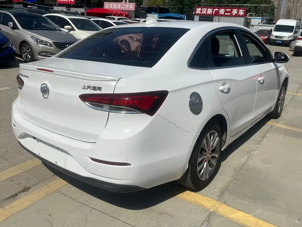 Buick Excelle — миниатюра 10
