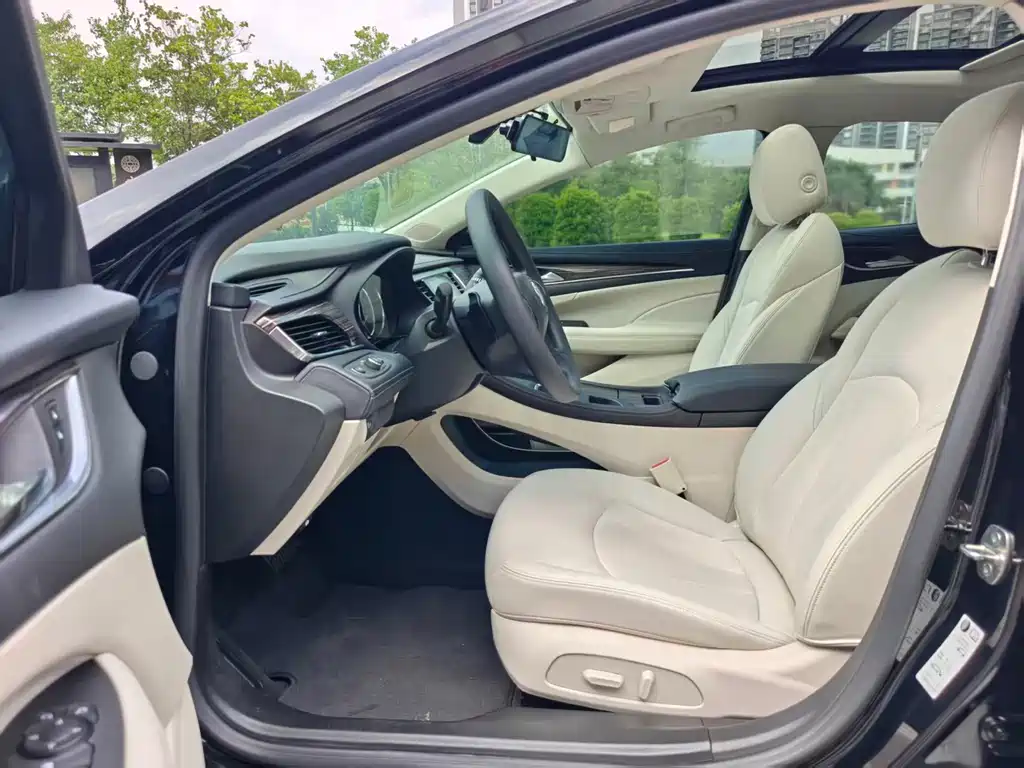 Buick LaCrosse — миниатюра 4