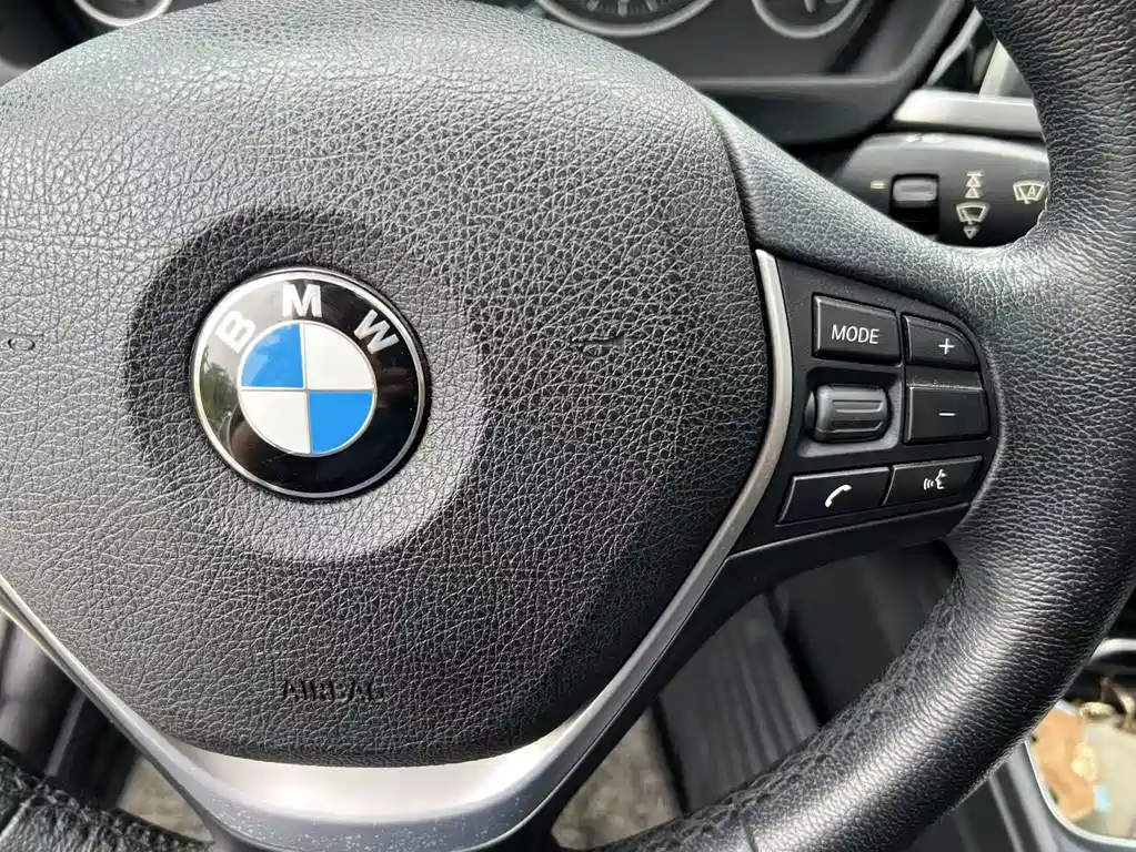 BMW 3 Series — миниатюра 12