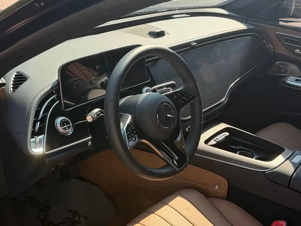 Mercedes-Benz E-Class — миниатюра 5