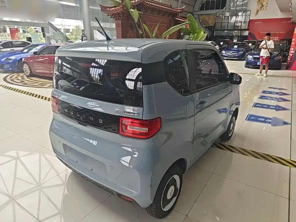 Wuling MINIEV — миниатюра 7