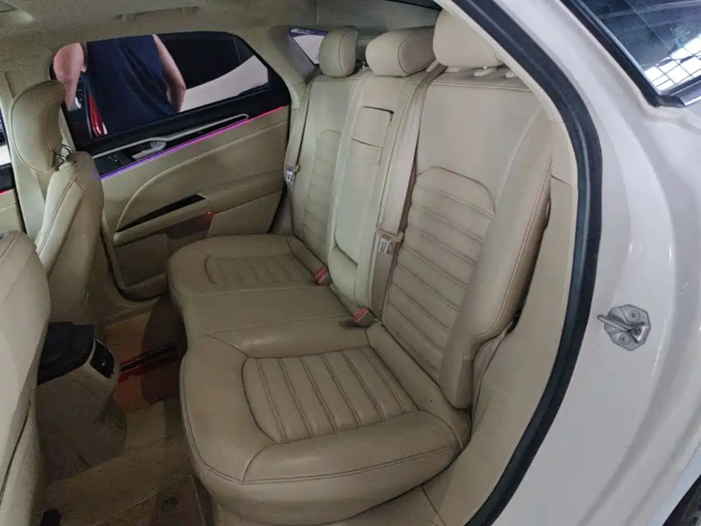 Ford Mondeo — миниатюра 17