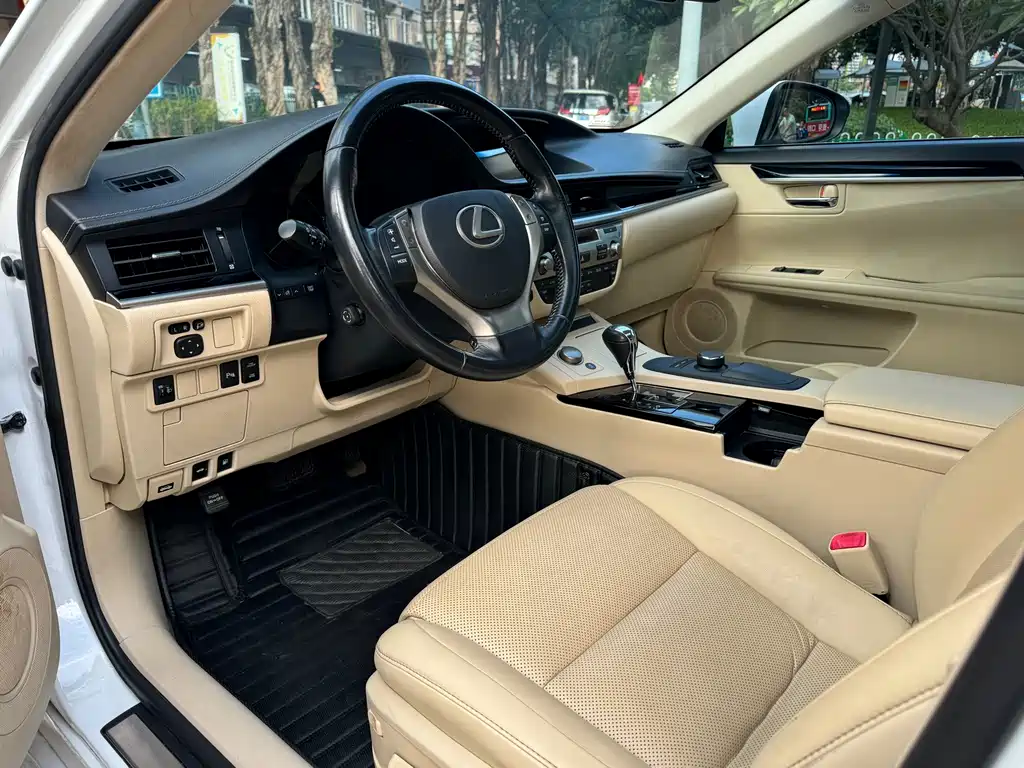 Lexus ES — миниатюра 5