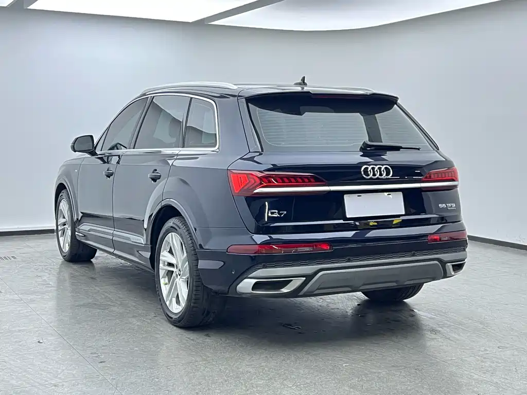 Audi Q7 — миниатюра 6