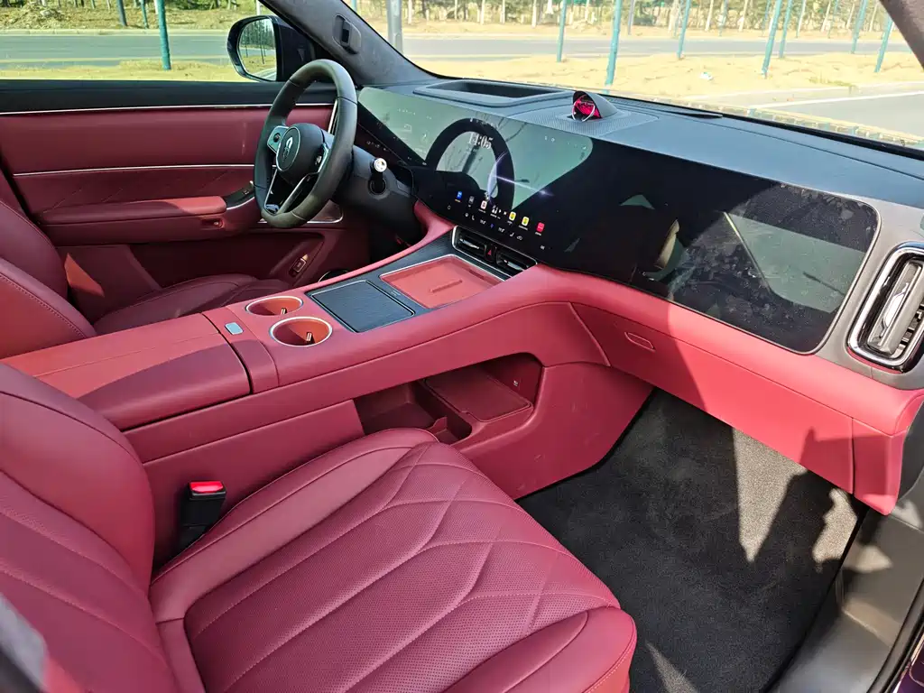 AITO ASK THE WORLD M8