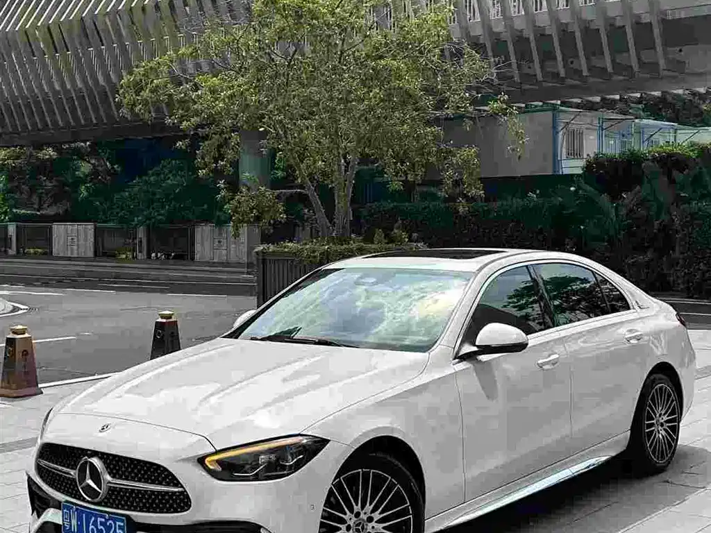 Mercedes-Benz C-Class — миниатюра 2