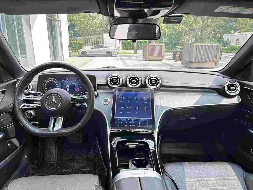 Mercedes-Benz C-Class — миниатюра 5