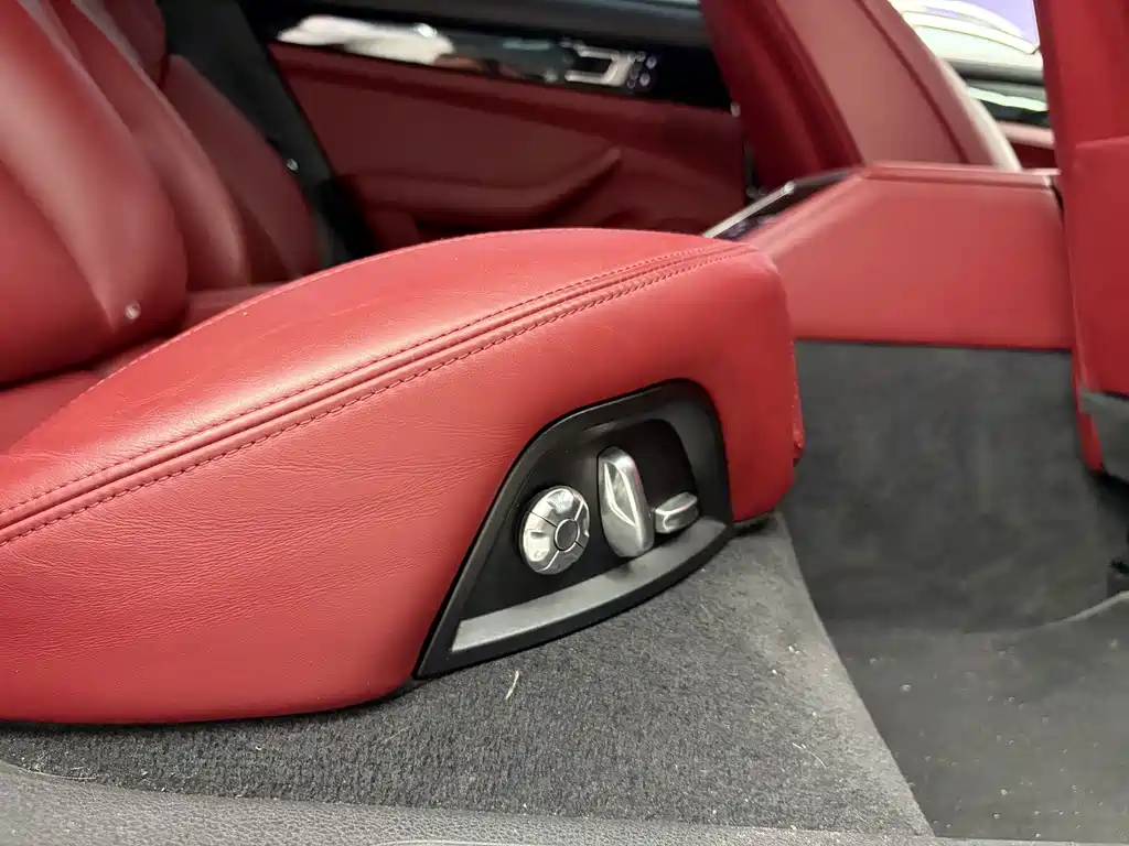 Porsche Panamera — миниатюра 18