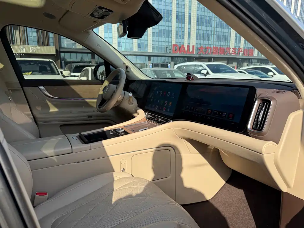 AITO ASK THE WORLD M9