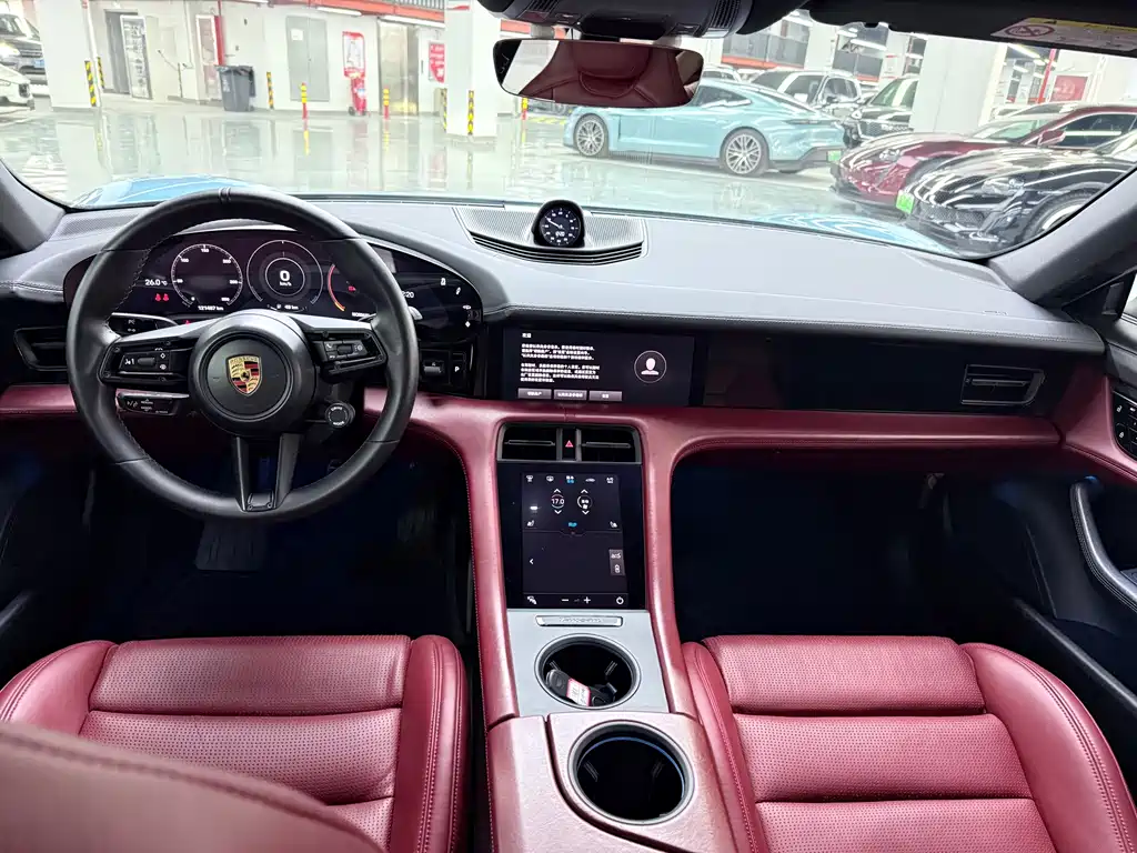 Porsche Taycan — миниатюра 5
