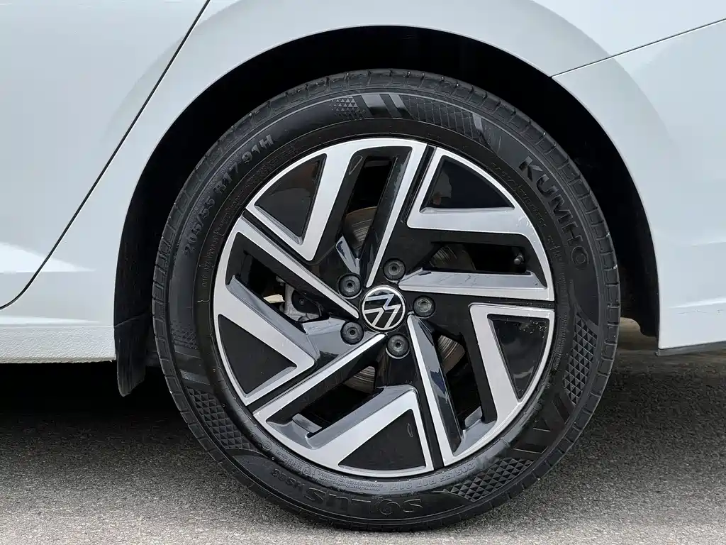 Volkswagen Sagitar — миниатюра 4