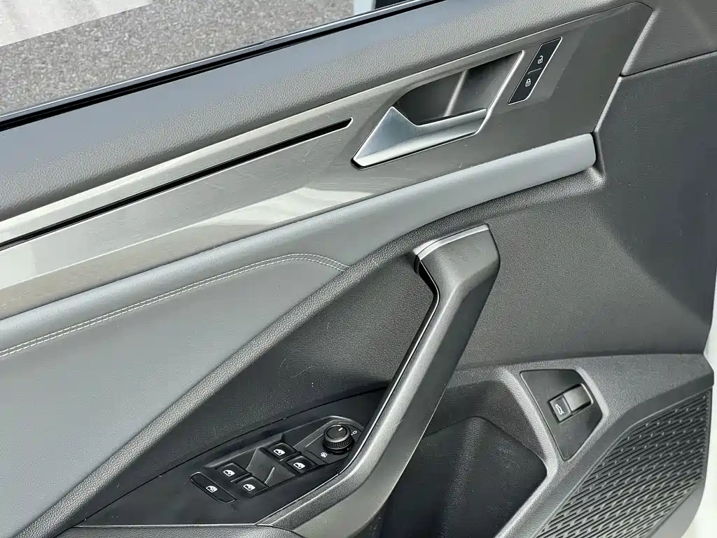 Volkswagen Sagitar — миниатюра 10