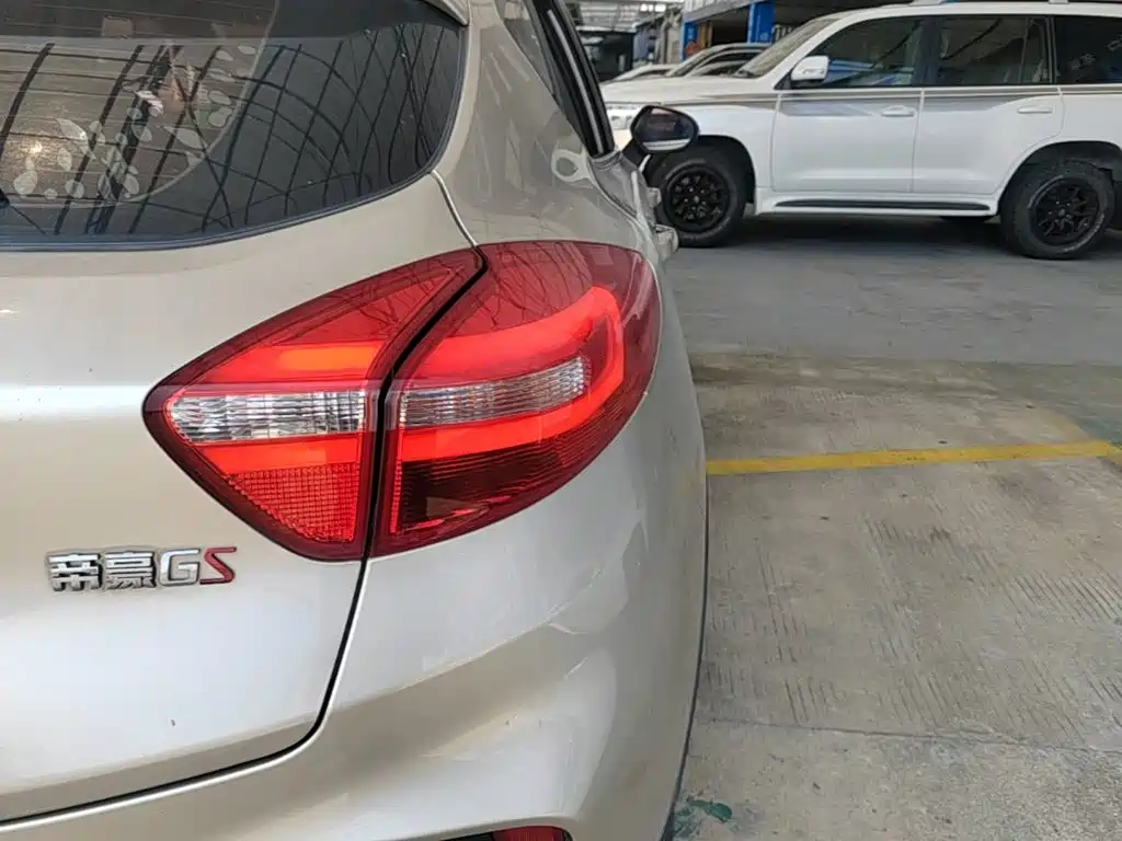 Geely Emgrand GS — миниатюра 8