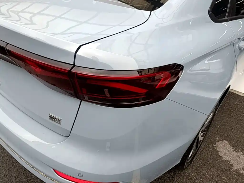 Geely Emgrand — миниатюра 8