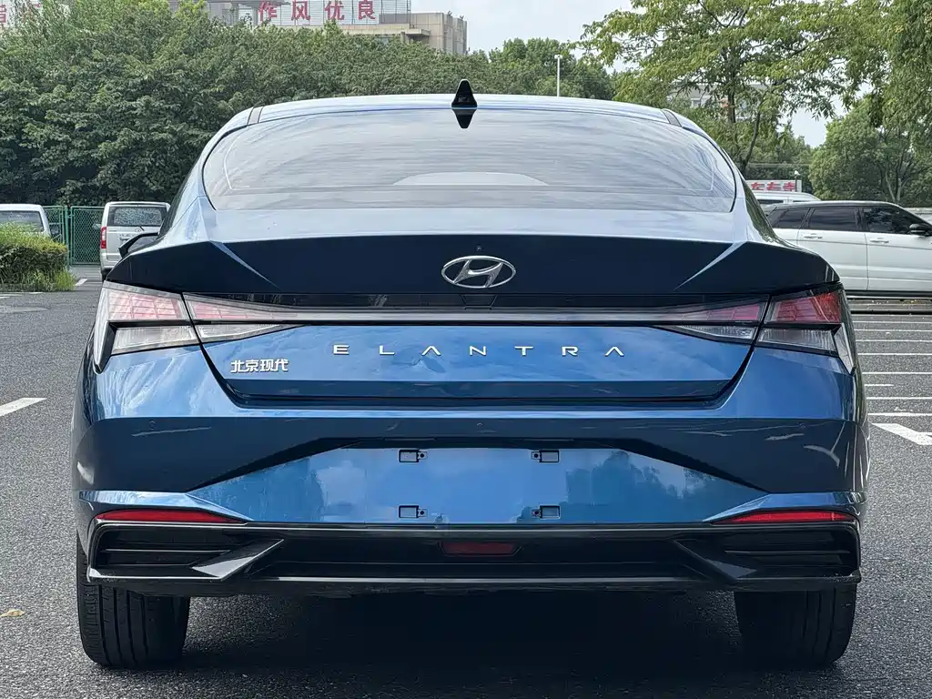 Hyundai Elantra — миниатюра 6