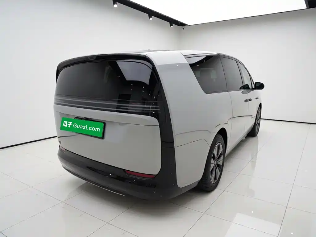 Li Auto Li MEGA — миниатюра 4