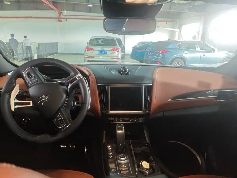Maserati Levante — миниатюра 5