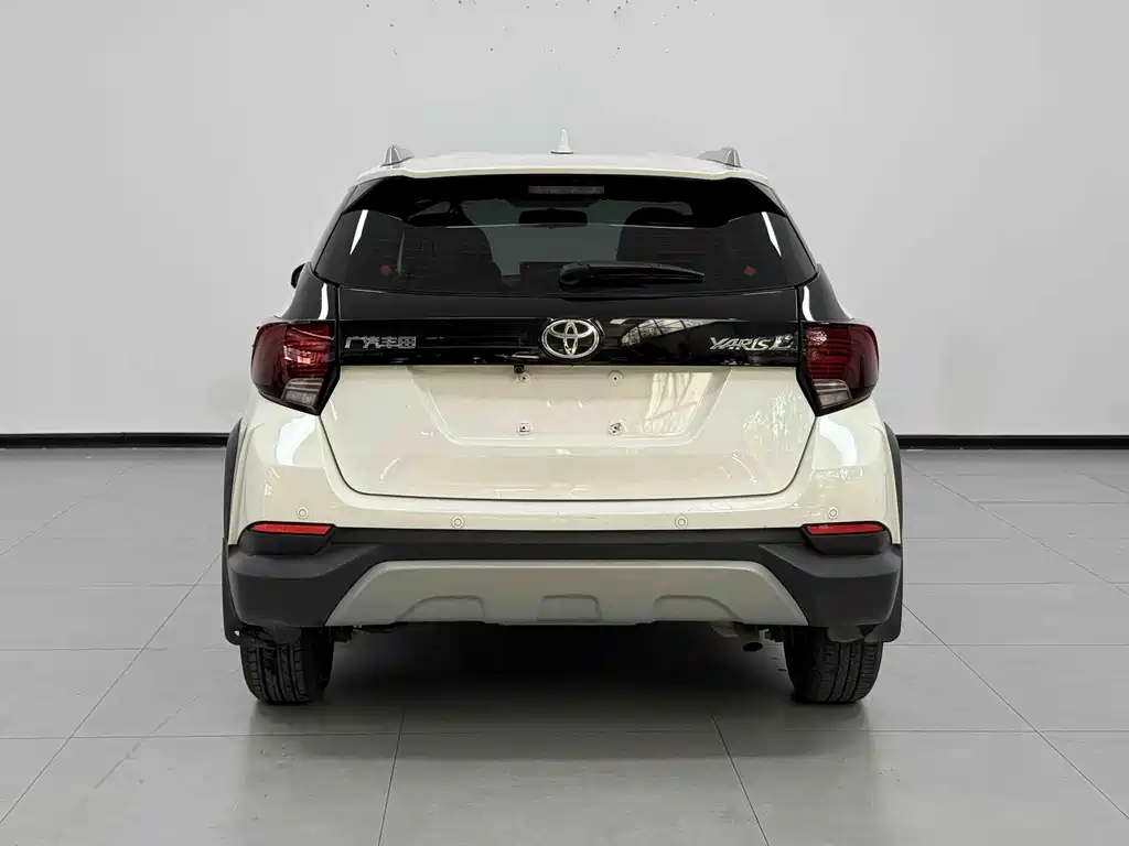 Toyota Yaris L — миниатюра 6