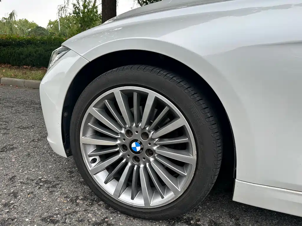 BMW 3 Series — миниатюра 5