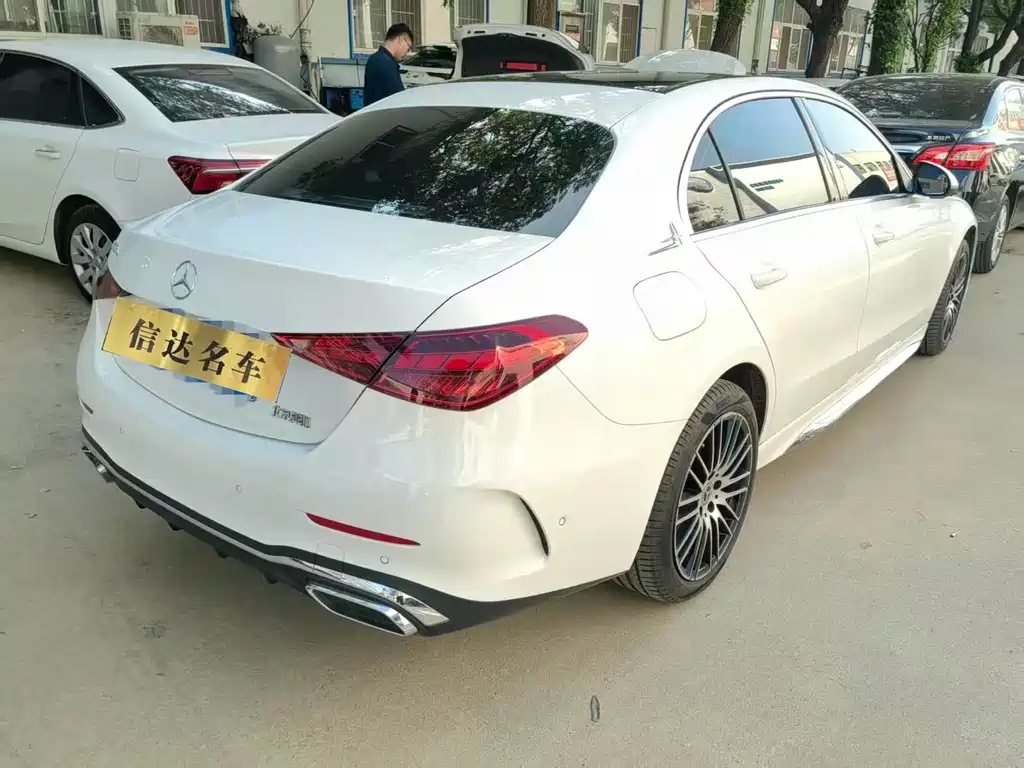 Mercedes-Benz C-Class — миниатюра 3