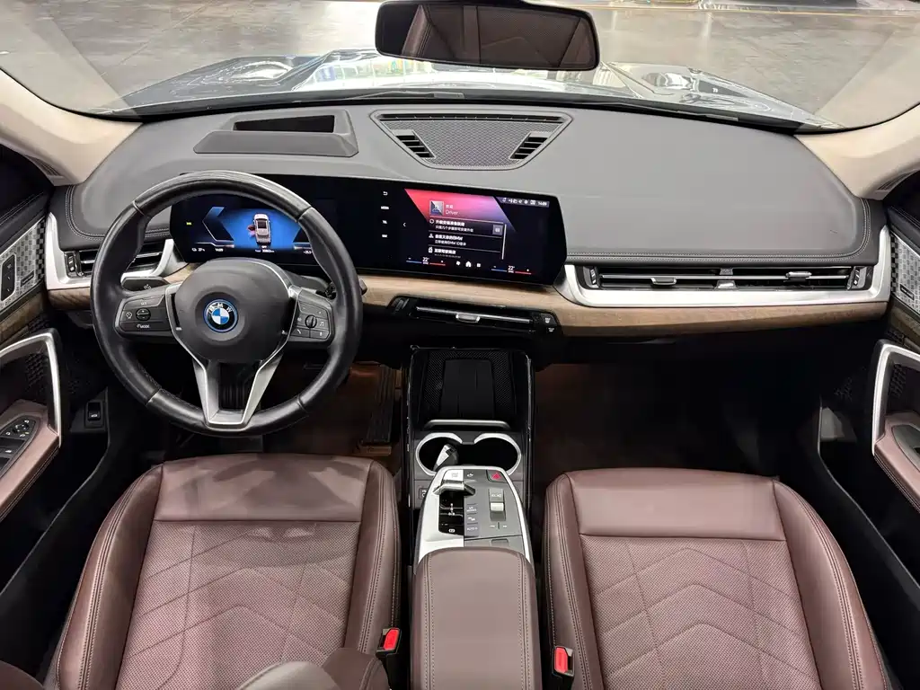 BMW iX1 — миниатюра 5