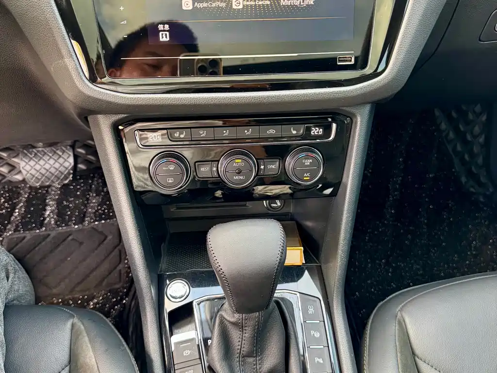 Volkswagen Tiguan L — миниатюра 14