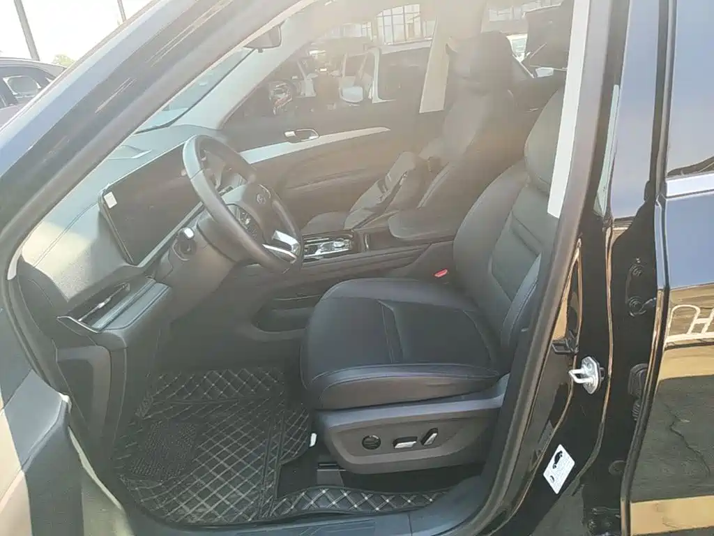 Ford Equator Sport — миниатюра 15