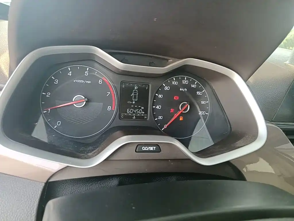 Baojun 310W — миниатюра 12