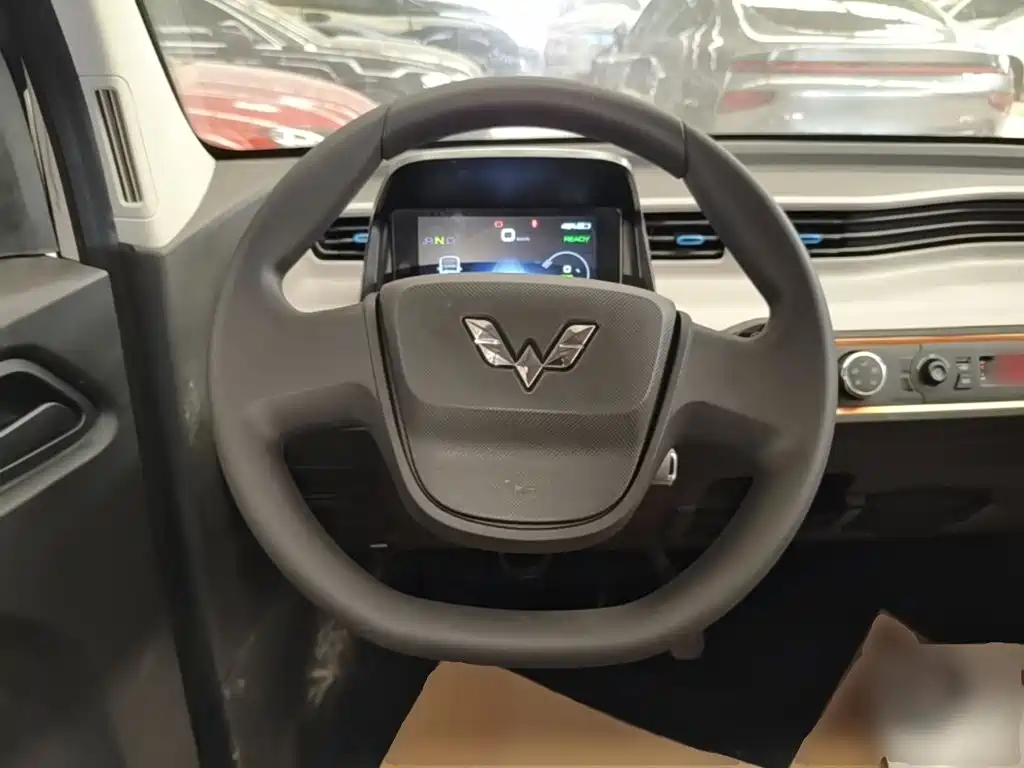 Wuling MINIEV — миниатюра 11