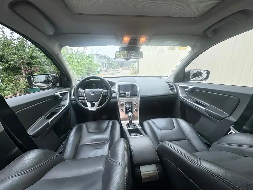 Volvo XC60 — миниатюра 13