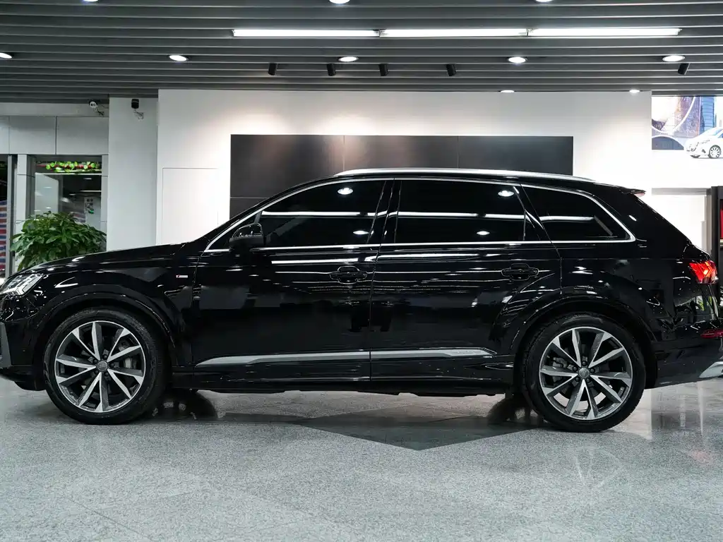 Audi Q7 — миниатюра 3