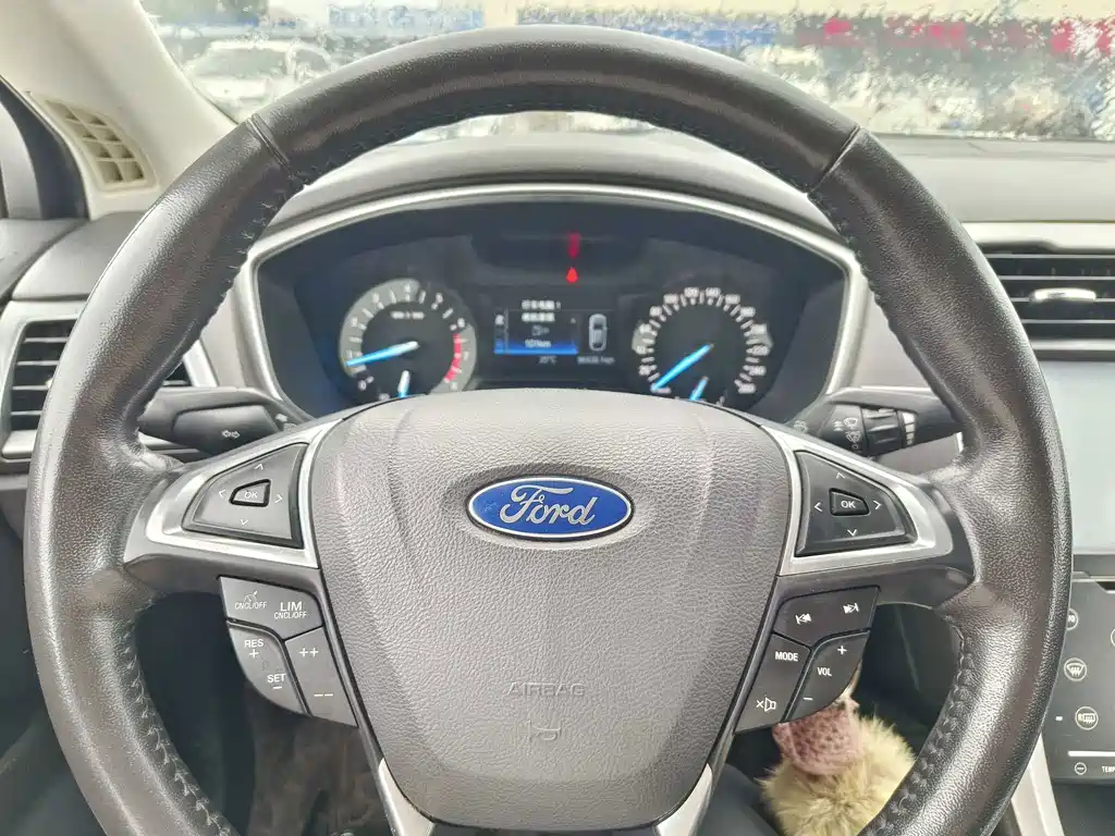 Ford Mondeo — миниатюра 5