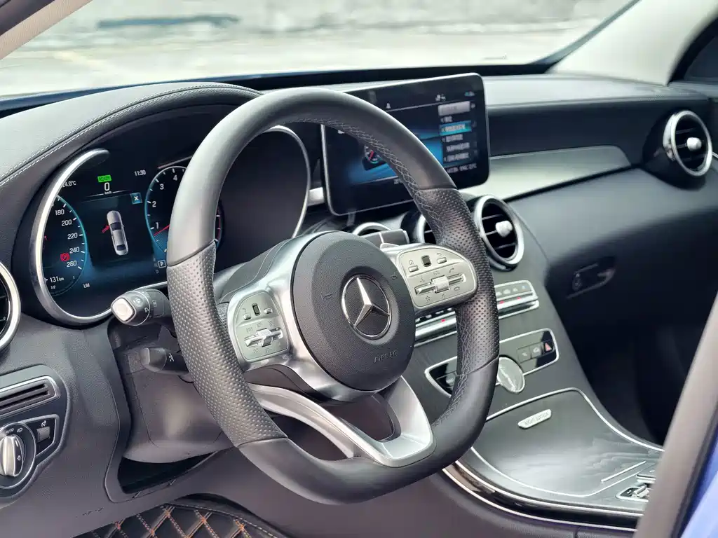 Mercedes-Benz C-Class — миниатюра 7