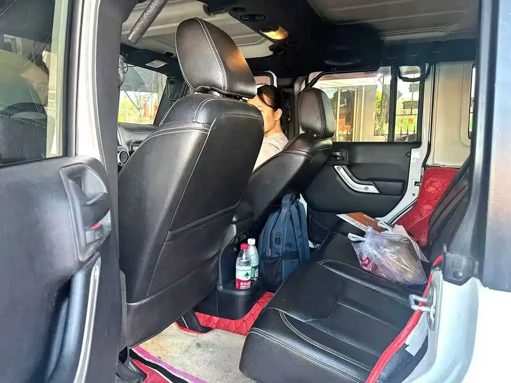 Jeep Wrangler — миниатюра 3