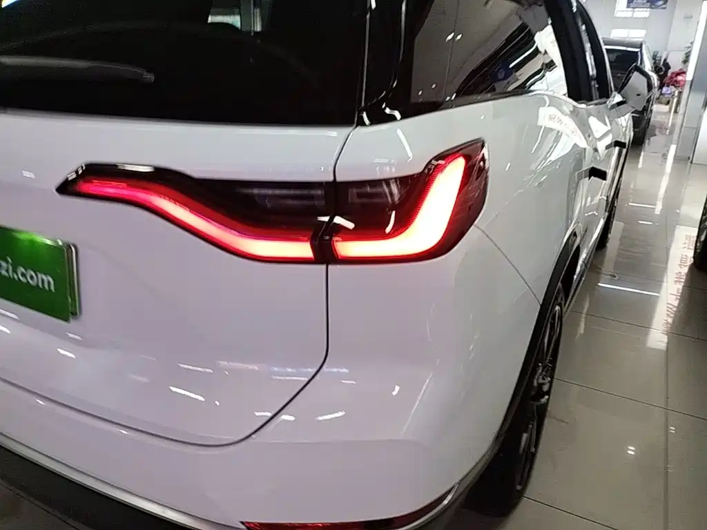 NIO ES8 — миниатюра 8