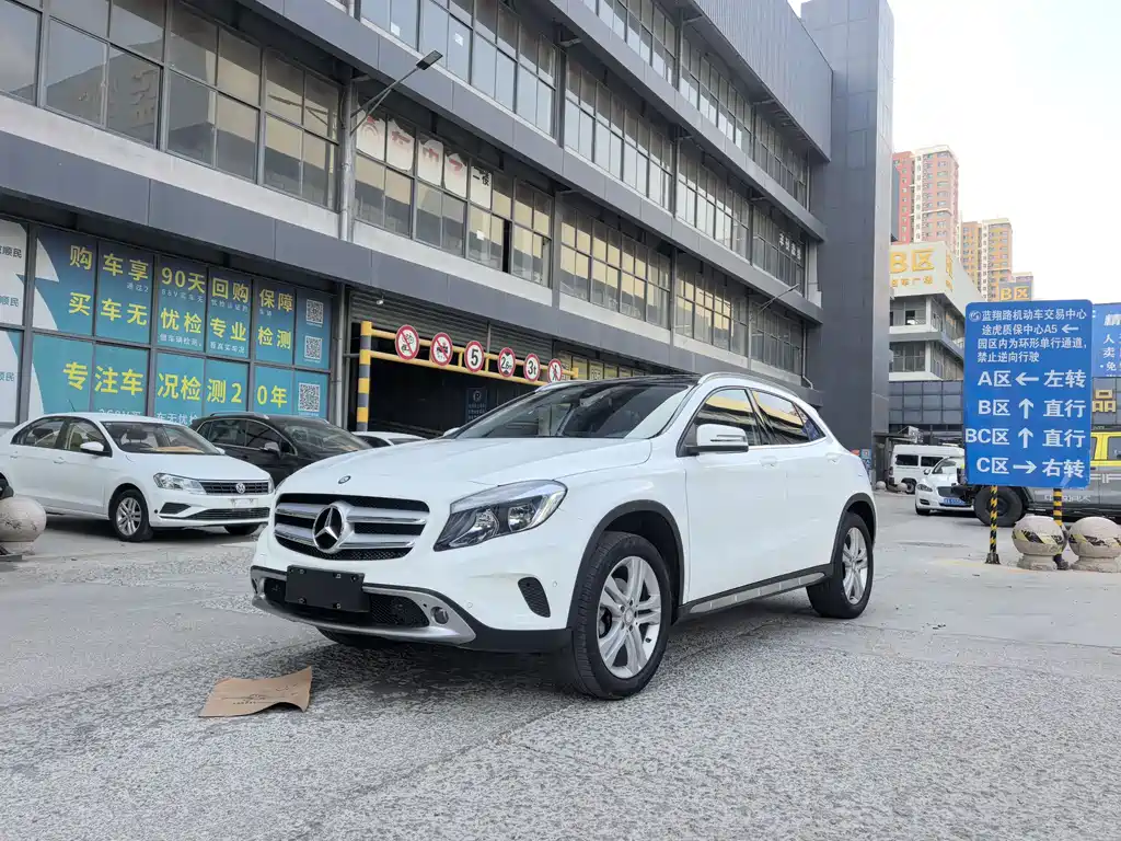 Mercedes-Benz GLA 2016