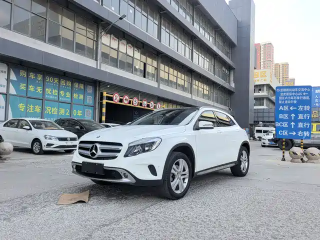 Mercedes-Benz GLA