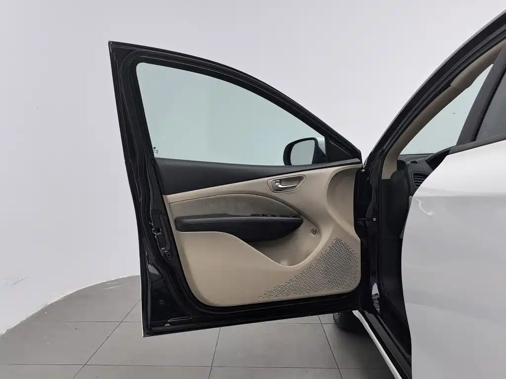 Fiat Viaggio — миниатюра 8