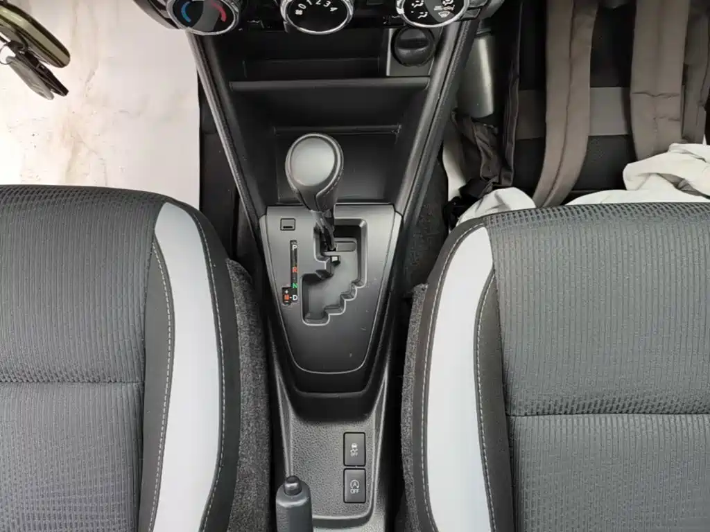 Toyota Yaris L — миниатюра 14
