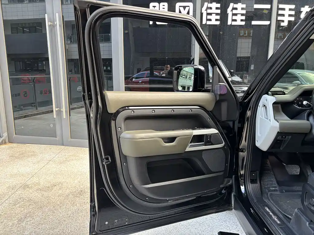Land Rover Defender — миниатюра 26