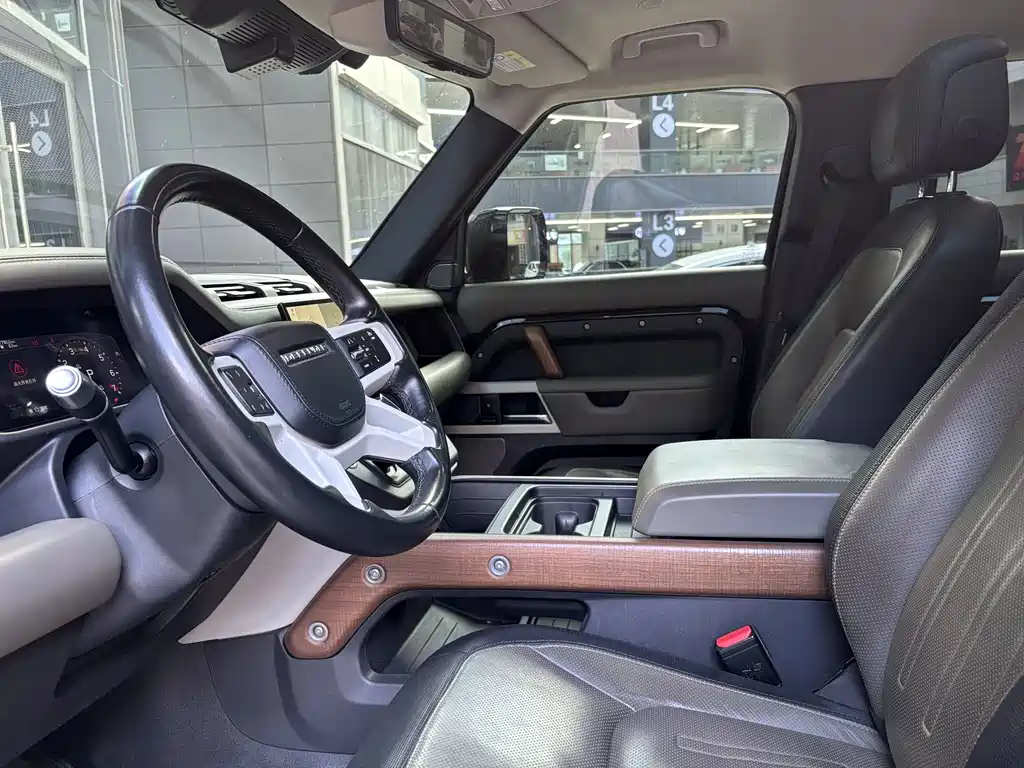 Land Rover Defender — миниатюра 15