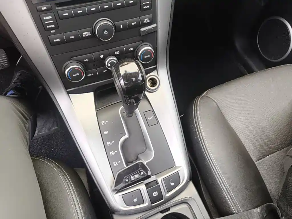 Chevrolet Captiva — миниатюра 14