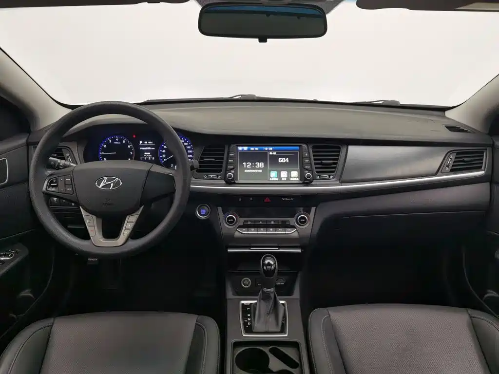Hyundai Mistra — миниатюра 5