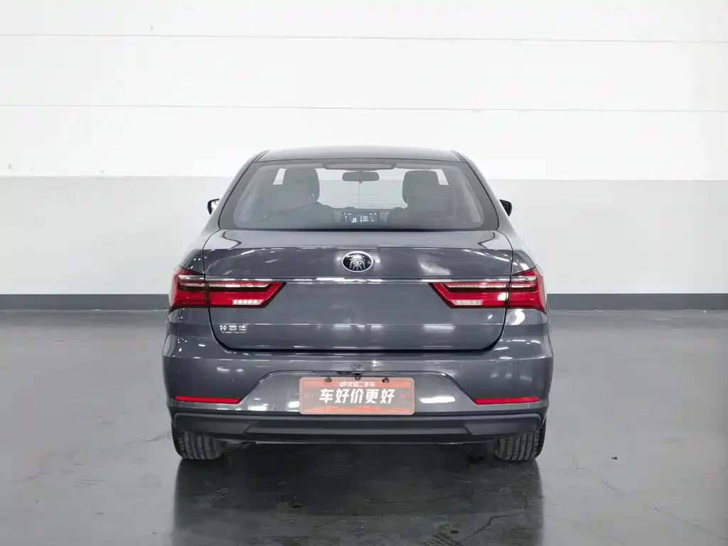 BYD Qin — миниатюра 4