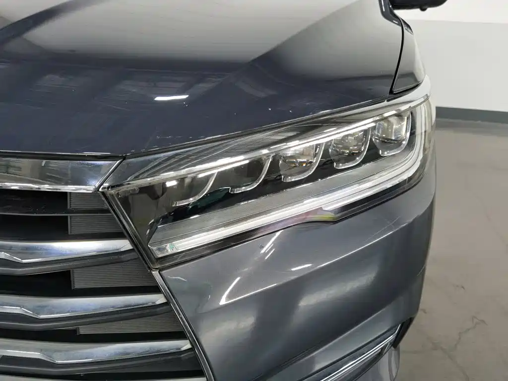 BYD Qin — миниатюра 7