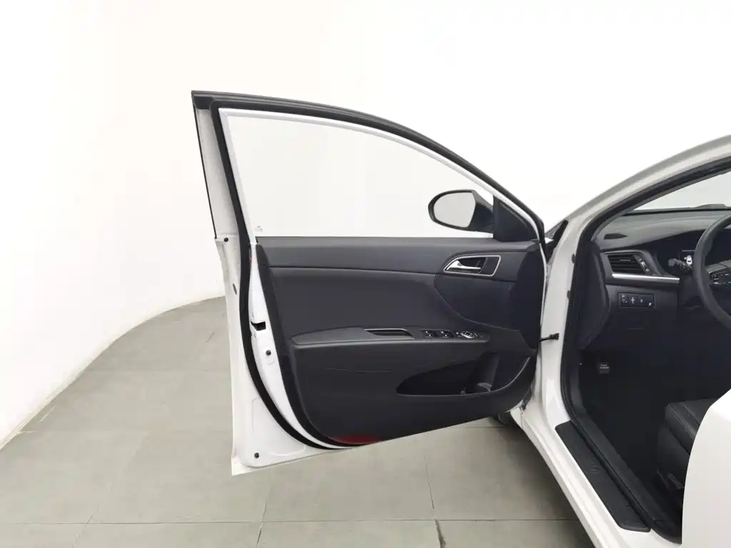 Hyundai Mistra — миниатюра 8