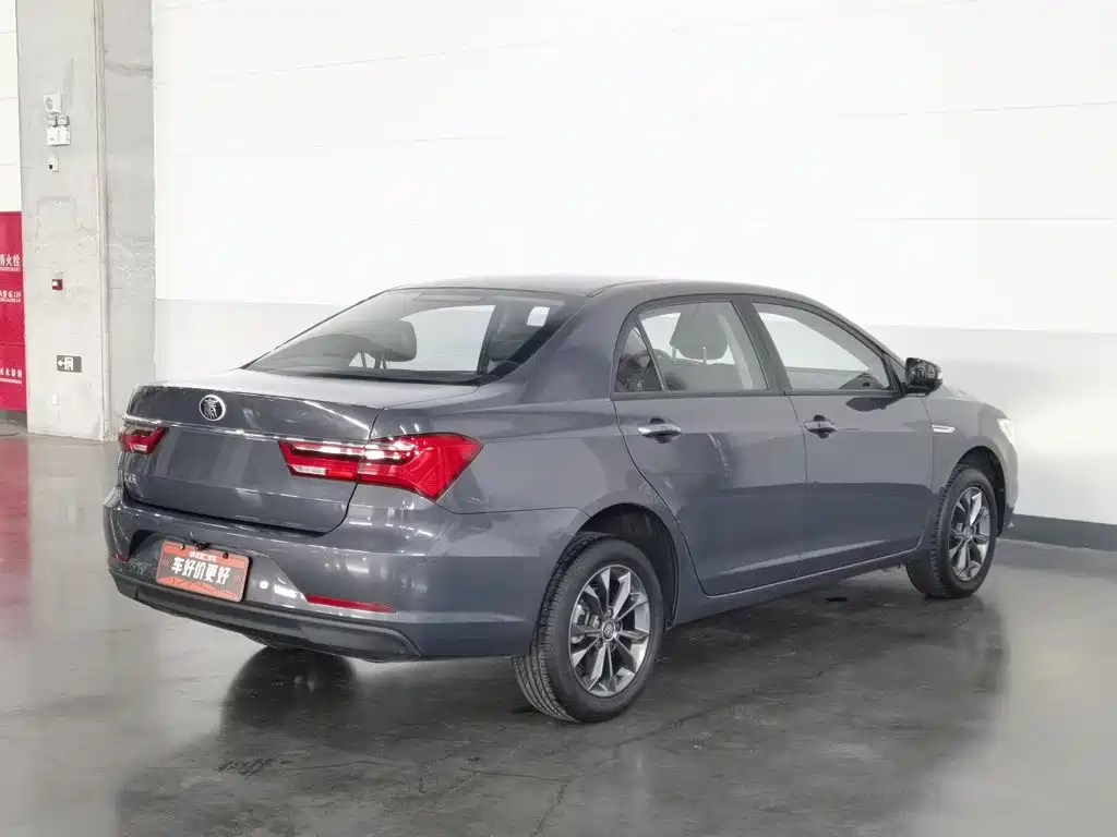 BYD Qin — миниатюра 2
