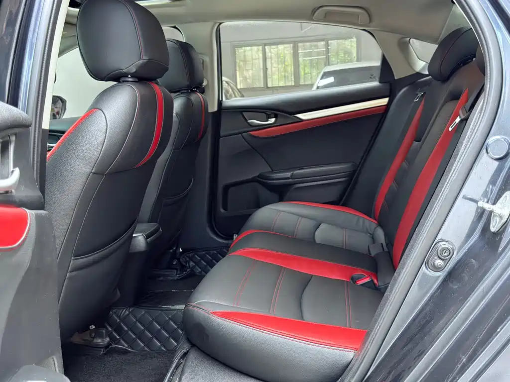 Honda Civic 2016 220TURBO CVT Luxury