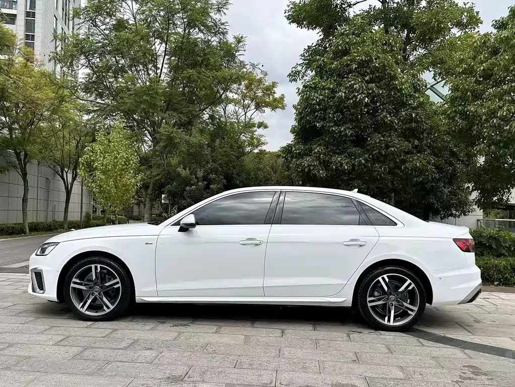 Audi A4L — миниатюра 10
