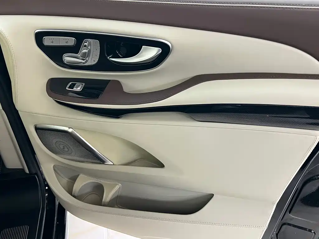 Mercedes-Benz V-Class V 2024 V 300 L Luxury